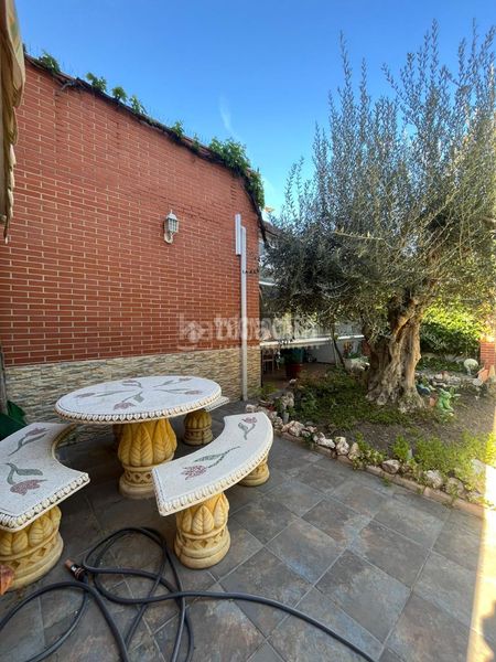 Foto 6f684ed5-9ebe-421a-bd9d-b03d29cbb6c6. Casa aparellada amb aparcament a Casco Histórico Rivas - Vaciamadrid