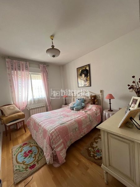 Foto 8f217489-23dd-4ebc-b9e1-dd297f89a59b. Casa aparellada amb aparcament a Casco Histórico Rivas - Vaciamadrid