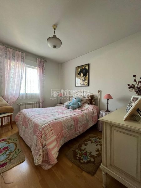 Foto 965f9183-6918-489e-b279-dee99f0b81d7. Casa aparellada amb aparcament a Casco Histórico Rivas - Vaciamadrid