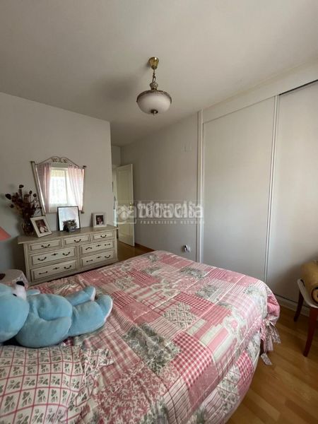 Foto e64a9f92-ed62-4052-bb17-5dd8bc513044. Casa aparellada amb aparcament a Casco Histórico Rivas - Vaciamadrid