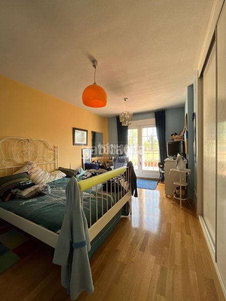 Foto fc3b13f4-f382-496f-9080-ed2e379ddb14. Casa aparellada amb aparcament a Casco Histórico Rivas - Vaciamadrid