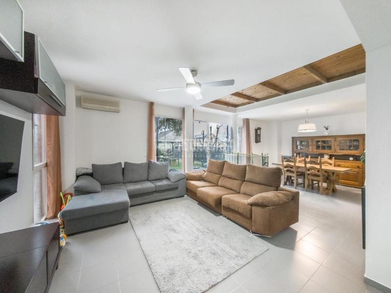 Foto c00198eb-f9b3-453b-b3ac-58ee737b4605. Casa  en venta en rivasvaciamadrid en Casco Histórico Rivas - Vaciamadrid