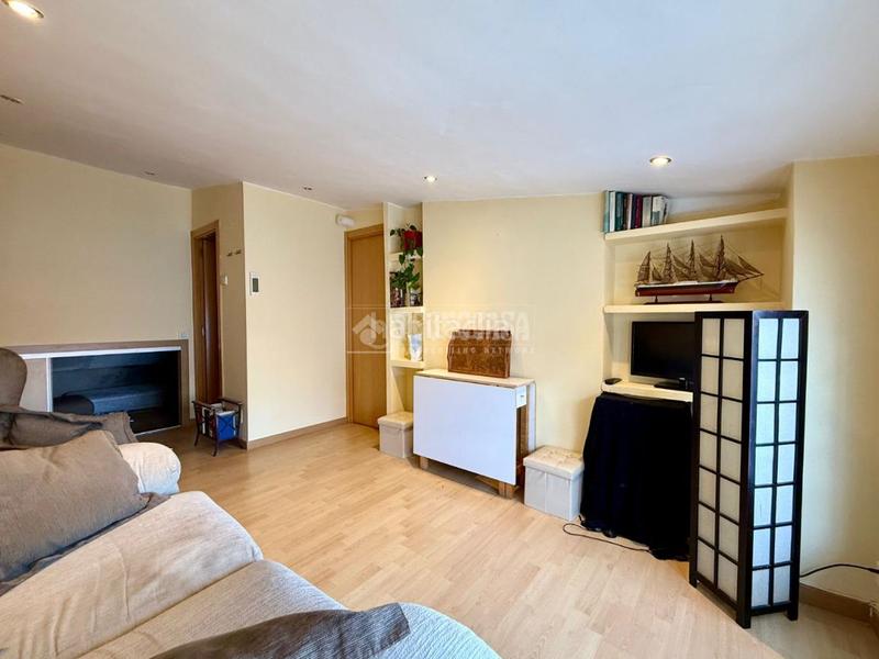 Foto 9e9973ba-f446-442a-b713-216c6de4e244. Piso  en venta en Centro - Ayuntamiento Santander