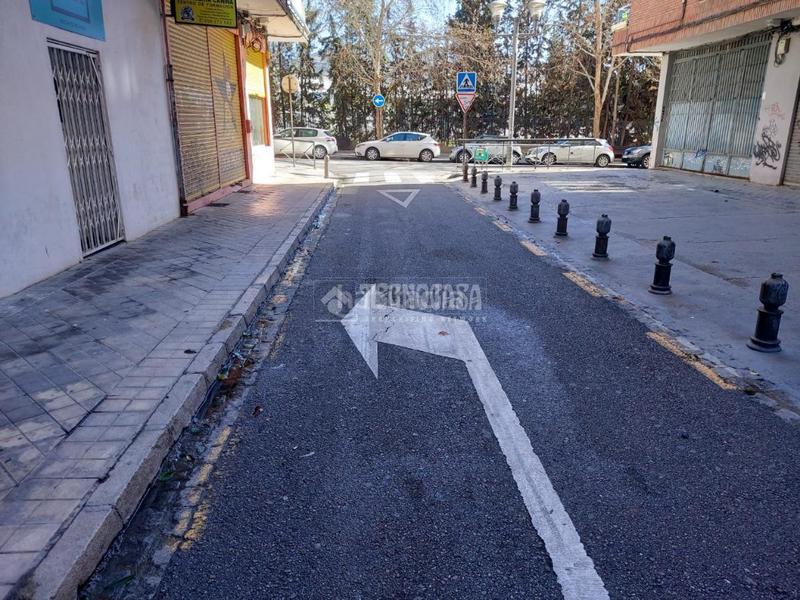 Foto 0da98676-552e-4062-bf71-cd3ba88ea79c. Parking voiture dans Camino de Ronda Granada