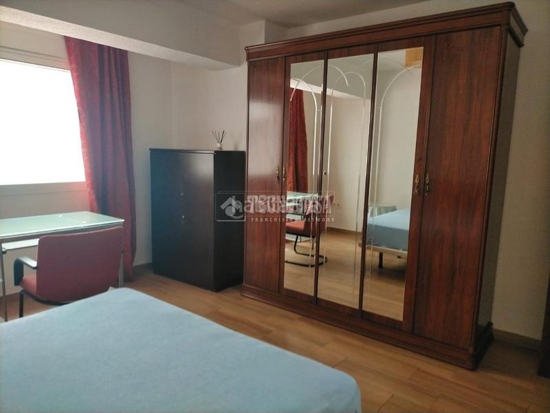 Foto 99988ce2-ea55-4357-9872-f58e16441790. Piso  en venta en Camino de Ronda Granada