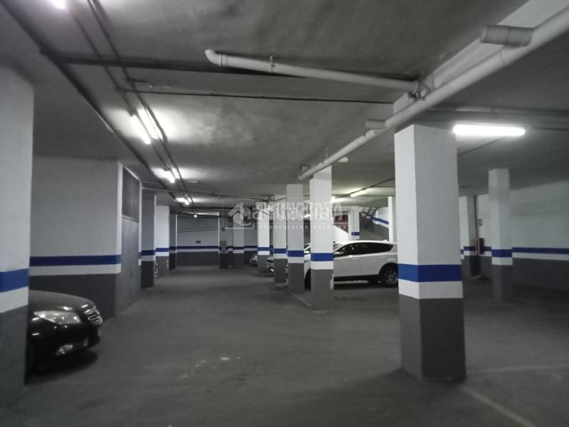 Foto 87341512-e405-4734-9fc6-9aba5b8ead03. Posto auto in Camino de Ronda Granada