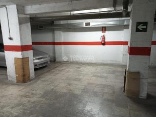 Autoparkplatz  Calle arabial. Boxplaza de garaje en venta en granada