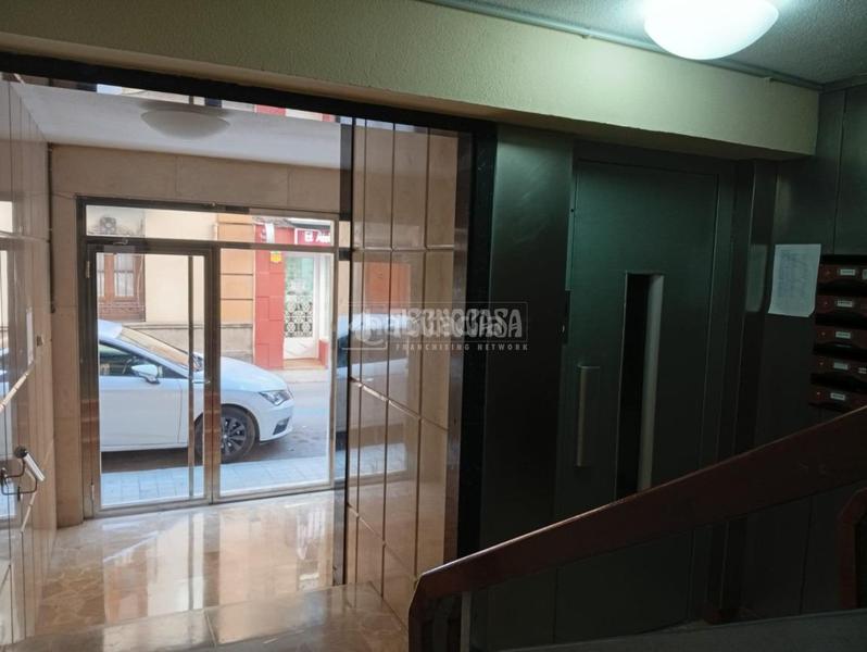 Foto 4379bb7f-264d-41d9-bef2-5959ea6edae4. Etagenwohnung in Centro - Sagrario Granada