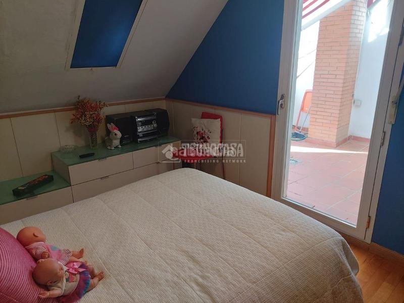 Foto 0514342d-8872-4b4e-80fb-3c1956e3f230. Dúplex piso en venta en Camino de Ronda Granada