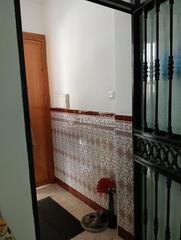 Casa aparellada a Palomares del Río. Casa en venta en palomares del río
