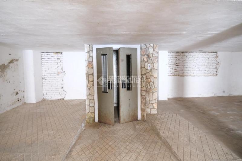 Foto 5de1fce8-a34b-4fbd-be72-e20da548f1c2. Edificio  en venta en Gelves