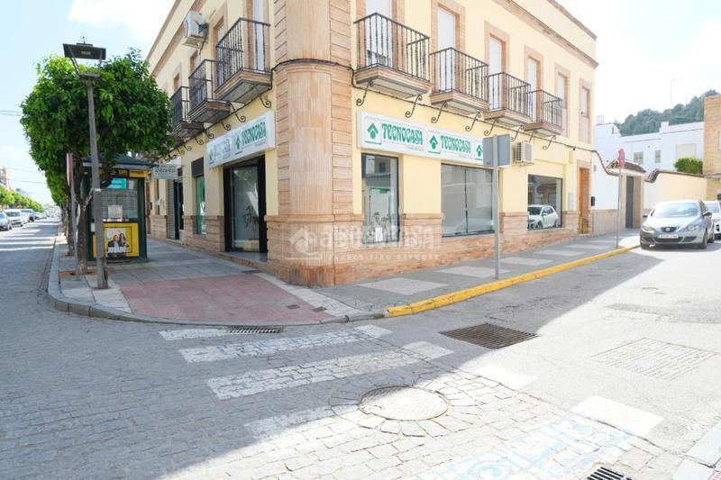 Foto dc0e7a53-2ada-4438-a50f-9c05be3891ec. Edificio  en venta en Gelves