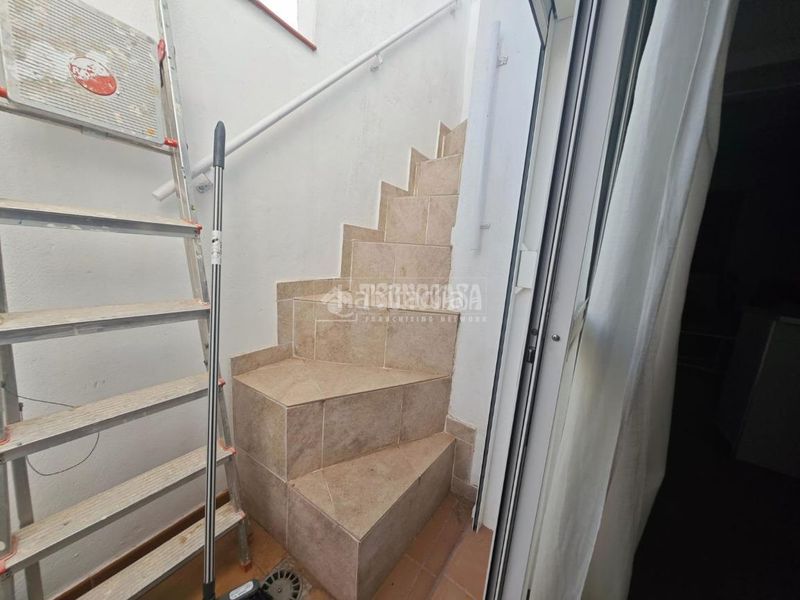 Foto ca78c910-642a-461b-b9d9-47041e93709c. Casa aparellada a Las Almenas Tomares