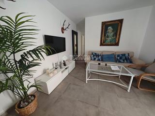Casa aparellada a Las Almenas. Casa en venta en tomares
