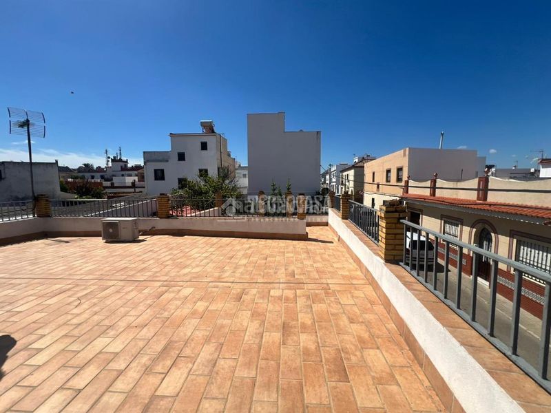 Foto d211bff4-7f6c-4d12-81df-05fd39fbe022. Casa a Valencina de la Concepción