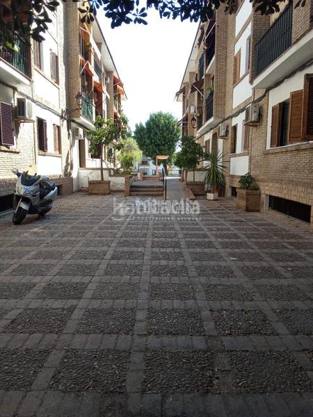 Foto f81dadee-09fb-4d58-8b82-95bb0c6f148f. Posto auto in Castilleja de la Cuesta