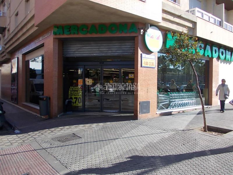 Foto 476c85bf-59f6-41b8-b1ba-1ec8e99d1c95. Local comercial amb calefacció a El Cerro Sevilla