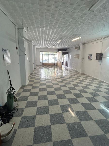 Foto 6f2ae8f0-c1f5-40b8-8aa3-b505e0167b35. Local comercial amb calefacció a El Cerro Sevilla