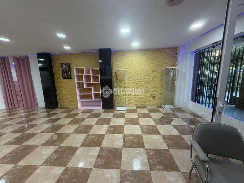 Foto 20f1f21f-8537-47f1-98ee-f2b5608bb7a6. Local comercial a La Plata Sevilla