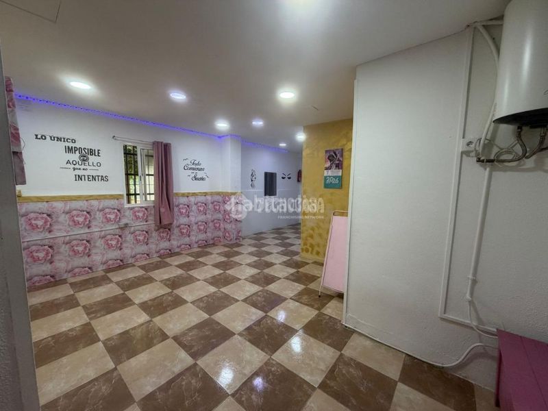 Foto 8111c25b-abd9-4f43-b529-cd88c84e859d. Local comercial a La Plata Sevilla