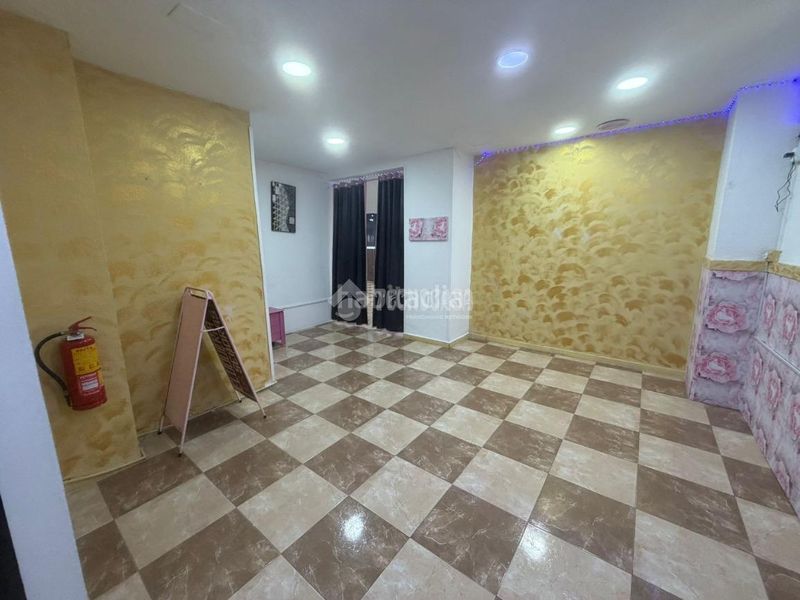 Foto a4de0bd2-e365-43f9-ae36-fb7d68f7b90c. Local comercial a La Plata Sevilla