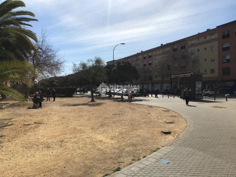 Foto db33b13a-9994-4a3d-8b24-863189a2a404. Local comercial a La Plata Sevilla