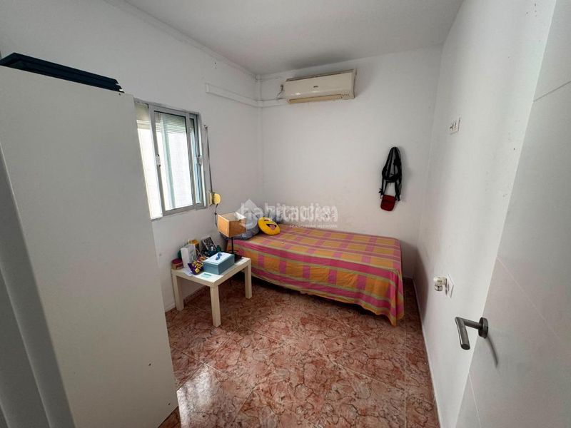 Foto 645e1574-fb48-443c-ae45-e1e524d17fb1. Piso  en venta en El Cerro Sevilla