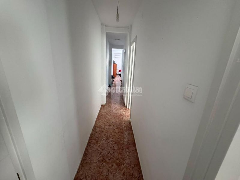 Foto a0d93cd2-d030-46bd-9492-f73d4e324d54. Piso  en venta en El Cerro Sevilla