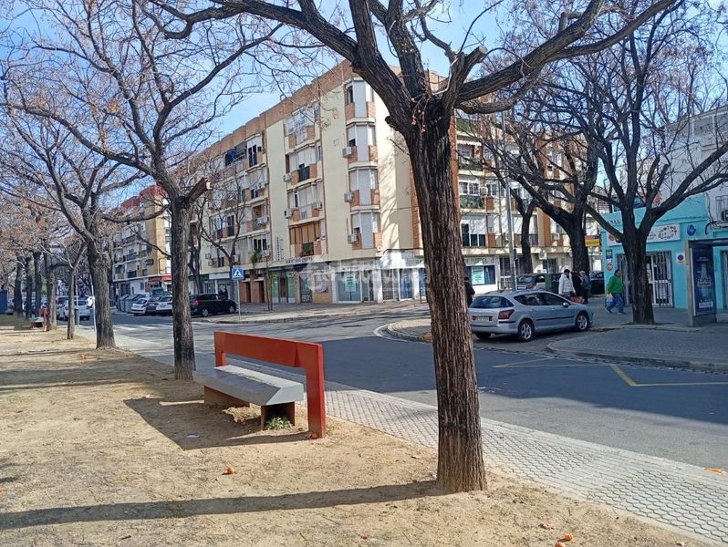 Foto 3743919b-1f3b-4ef9-9495-70e50326f9ba. Aparcament cotxe a El Cerro Sevilla