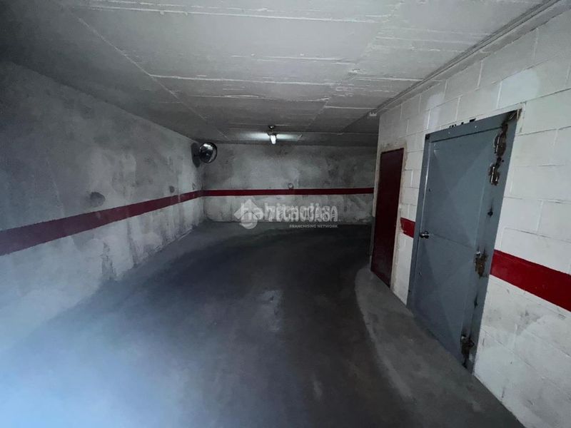 Foto 967dbec7-3259-435e-b0c8-a2bc0b00a85c. Aparcament cotxe a El Cerro Sevilla