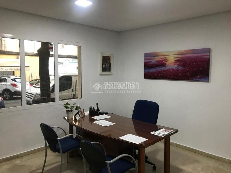 Foto 6e5f32de-f646-4e80-89a6-c6f4bc71891b. Alquiler local comercial  en alquiler en Sevilla