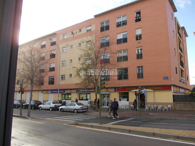 Foto 5d495fbe-6045-4e0a-892a-3bdf267821ec. Affitto locale commerciale in El Cerro Sevilla