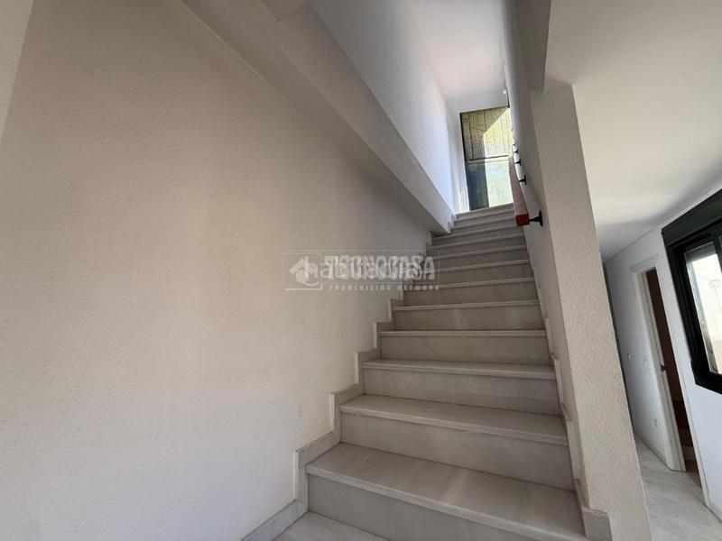 Foto 509f4262-47dc-46d4-b7db-d6f9bd1bd6db. Dachwohnung mit heizung in El Cerro Sevilla