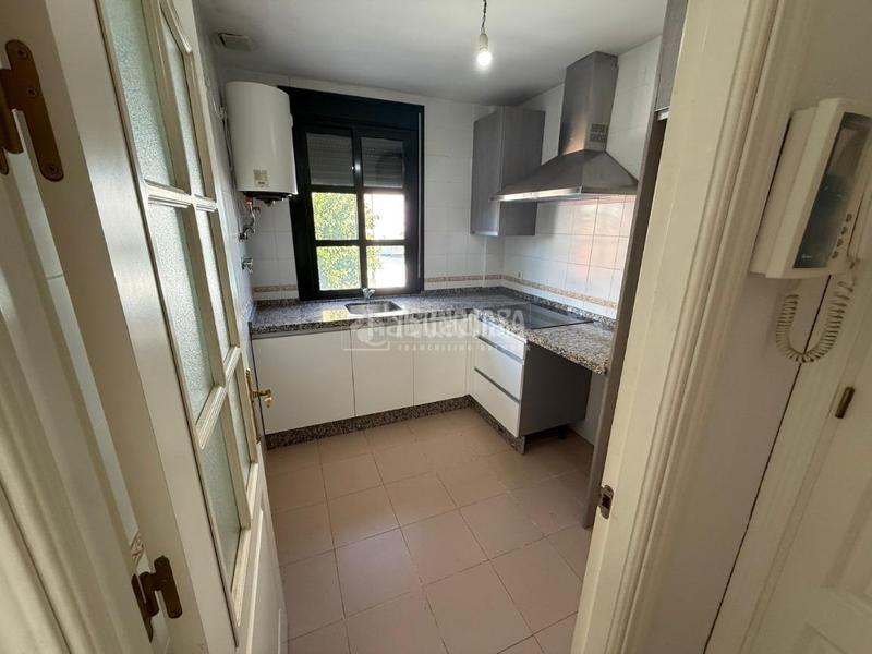 Foto f59498c9-4ad4-4e4b-9ea5-cb44896c11e6. Dachwohnung mit heizung in El Cerro Sevilla