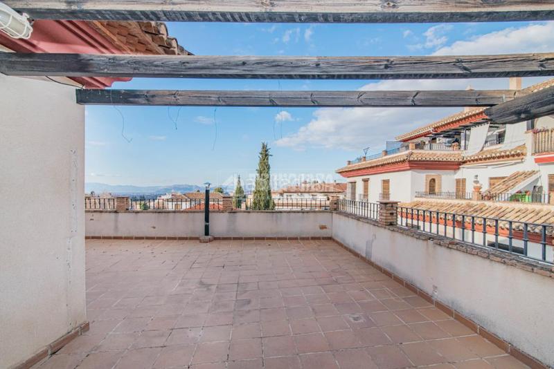 Foto 1218fbec-22ff-4b27-affa-2d7f956bd339. Piso  en venta en la zubia en La Zubia Ciudad Zubia (La)