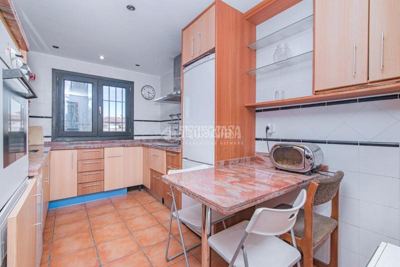 Foto 80da0611-cee2-4292-bb51-ee779a0ec1b6. Piso  en venta en la zubia en La Zubia Ciudad Zubia (La)