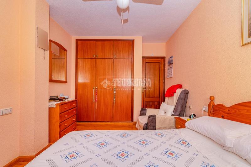 Foto 5d8fd324-2eec-4309-864b-1195988d40a7. Piso  en venta en la zubia en La Zubia Ciudad Zubia (La)