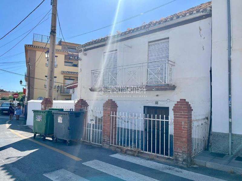 Foto d23008b2-182d-4004-8519-d5f01e202774. Casa pareada casa en venta en la zubia en La Zubia Ciudad Zubia (La)