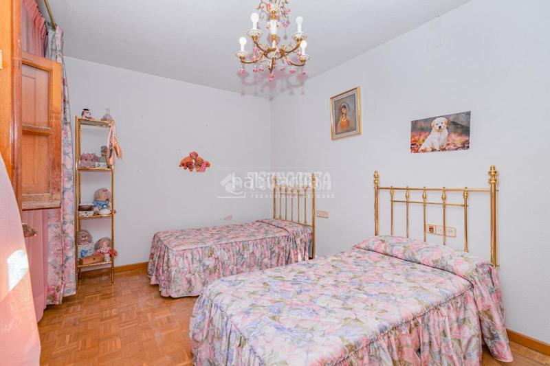 Foto a8379f92-af37-4e4e-922a-17fec9728932. Maison avec chauffage parking piscine dans Altos de la Zubia Zubia (La)