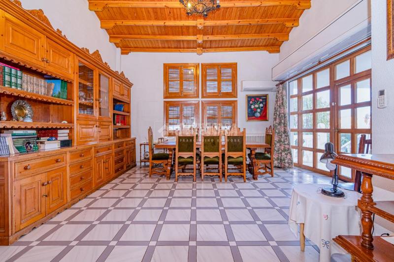 Foto b903c249-6905-4ded-a8b6-f67760bf99e3. Maison avec chauffage parking piscine dans Altos de la Zubia Zubia (La)