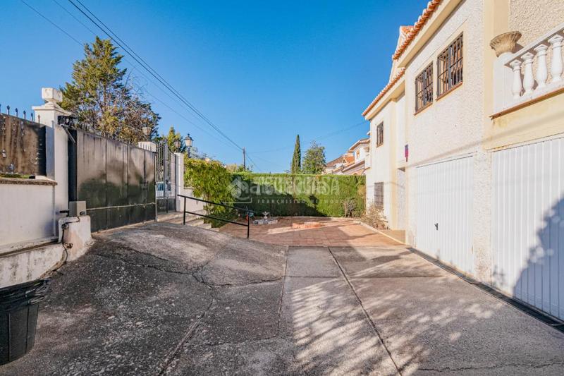 Foto f1db4e23-483f-44b7-a781-5cab1d137695. Maison avec chauffage parking piscine dans Altos de la Zubia Zubia (La)