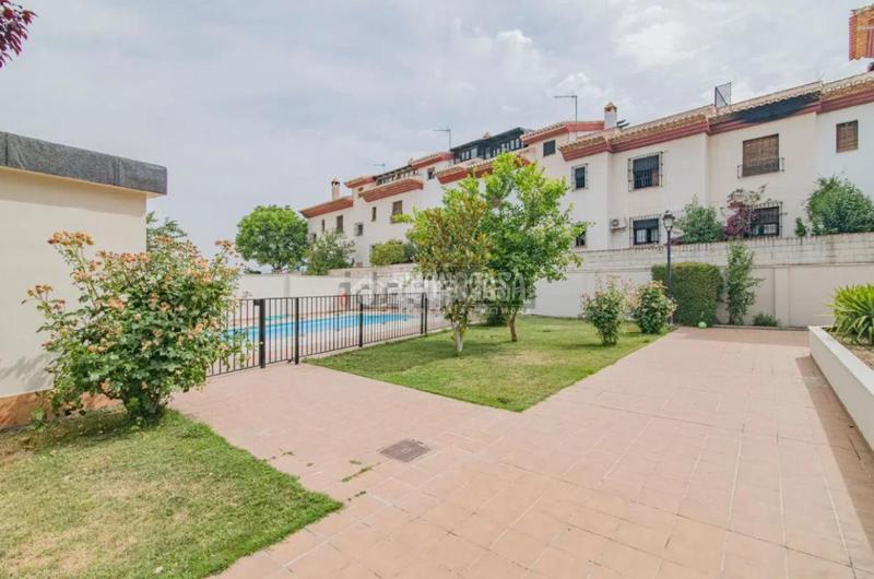 Foto 3103b945-1700-4860-8bb3-0909af14f279. Appartamento con riscaldamento parcheggio piscina in Zubia (La)