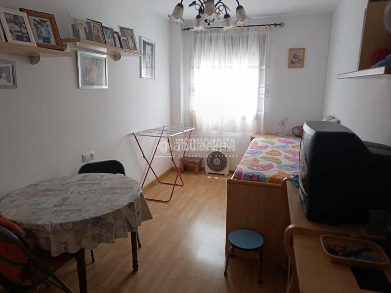 Foto 3a1b5f18-63d1-47c4-881c-71652973c33e. Appartamento con riscaldamento parcheggio piscina in Zubia (La)