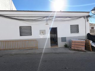 Casa aparellada a C. Calvario