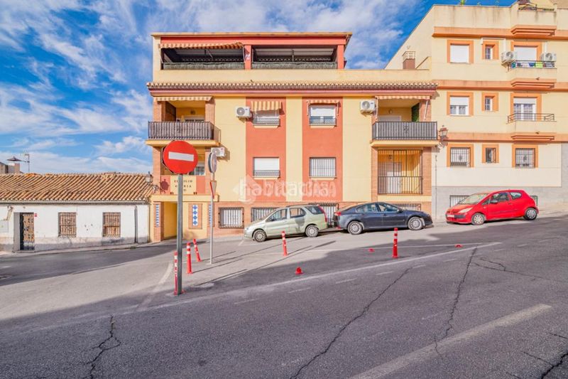 Foto fdcd9277-c0e1-4f26-897e-b69cbd9cf3e3. Pis a La Zubia Ciudad Zubia (La)