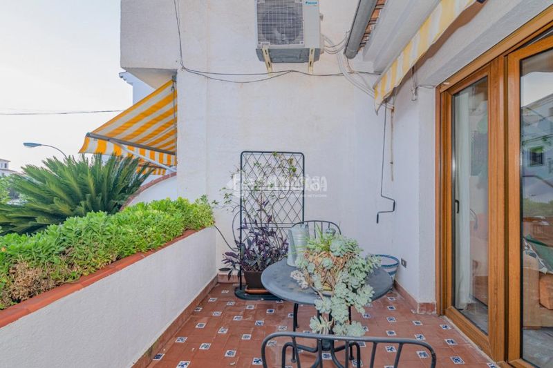 Foto 42c2a953-3e55-4b9b-826f-20dfb59678ef. Casa bifamiliare in La Zubia Ciudad Zubia (La)
