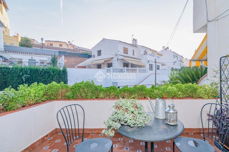 Foto d6066583-42fd-4718-8dc7-c43fd95e0ba5. Casa bifamiliare in La Zubia Ciudad Zubia (La)