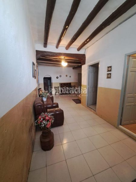 Foto 1b2dc561-0367-45ad-87db-7586547e05b8. Casa aparellada a Cariñena
