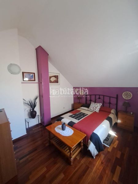 Foto c248a54a-f880-4588-af8b-5b56d4160359. Casa aparellada amb calefacció aparcament a María de Huerva