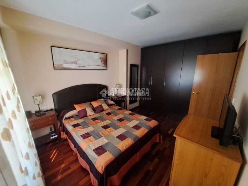 Foto d60c5842-f2f6-4506-aa02-2614a4d4cc45. Casa aparellada amb calefacció aparcament a María de Huerva